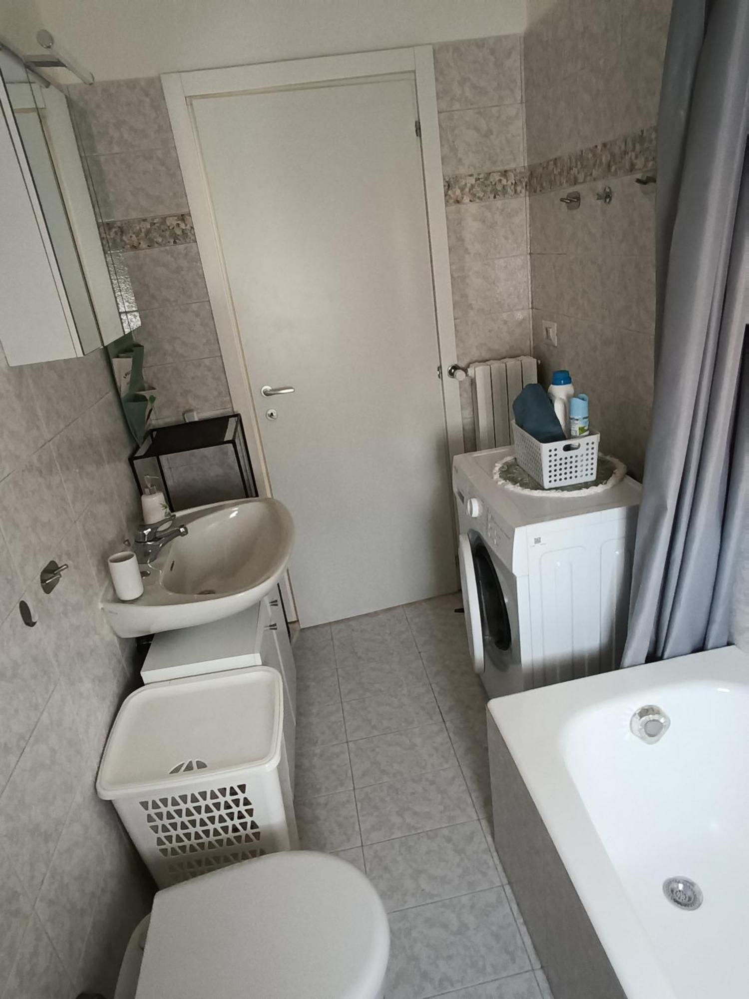 Apartament Flori's *